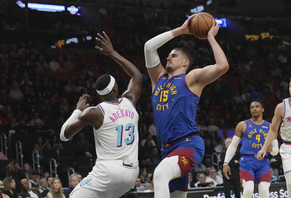 成功地从强 成功地从强